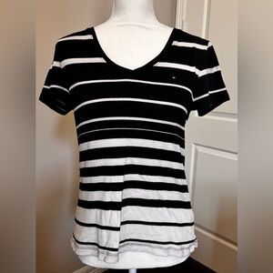 Tommy Hilfiger Women's Striped V-Neck Black And White Size Medium